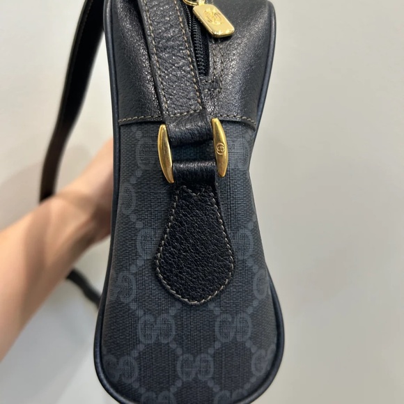 100% GUARANTEED AUTHENTIC Gucci GG Canvas Crossbody - Picture 7 of 10
